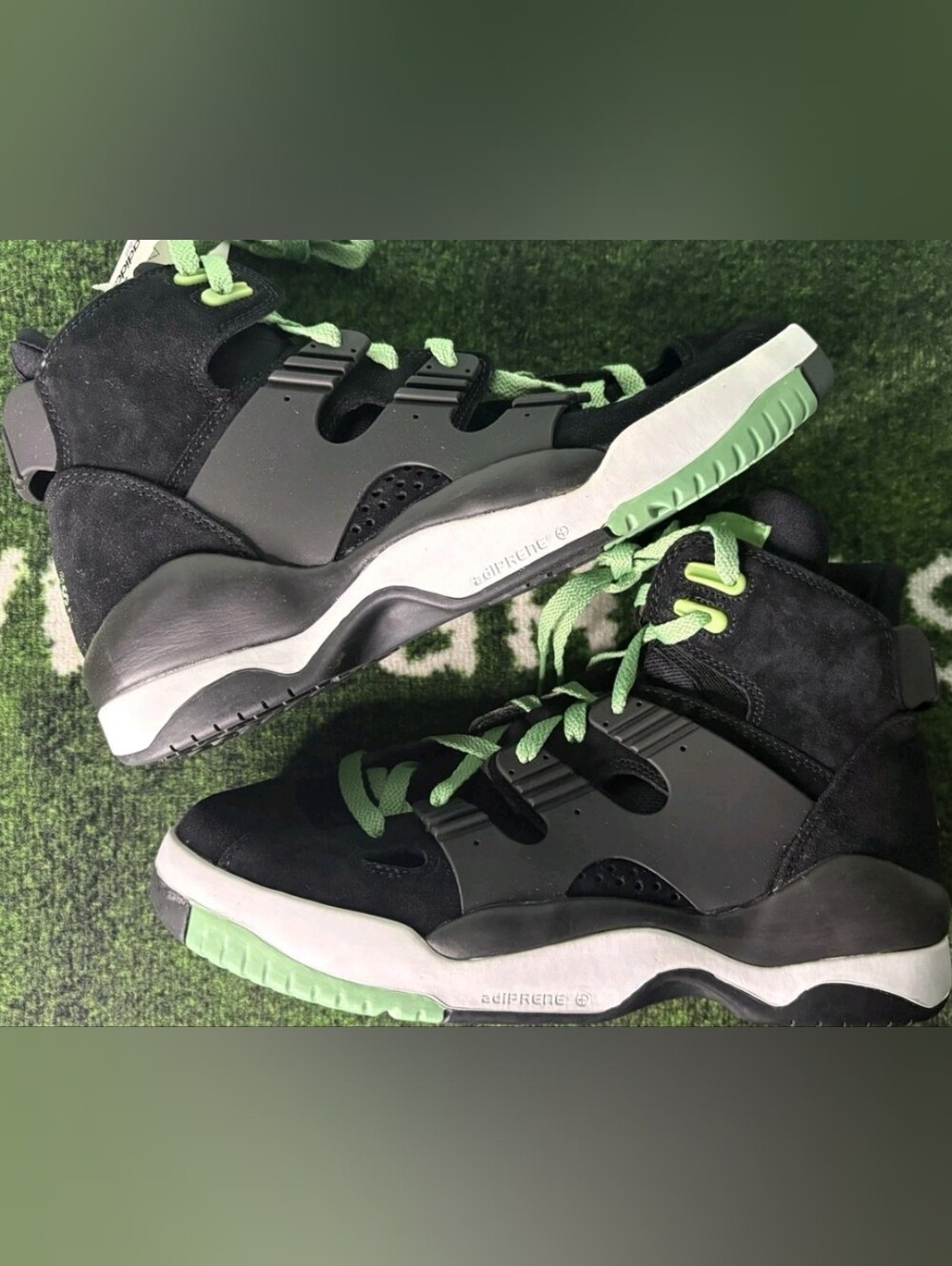 Adidas Men’s Black Suede Athletic Sneakers with Green Accents/ SIZE 9.5M
